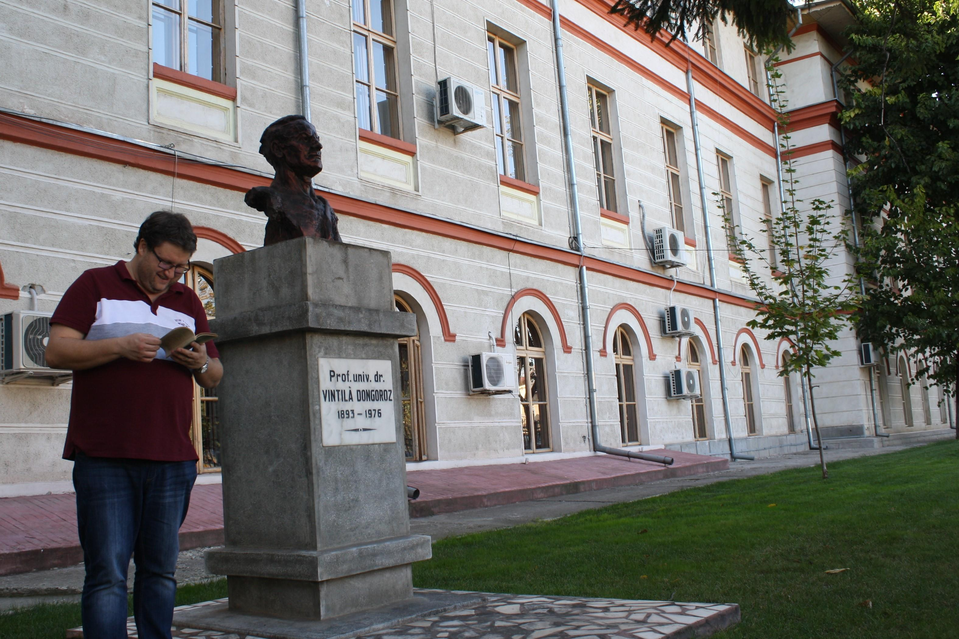 România pe hârtie în 100 de chipuri. Rezistența prin valoare