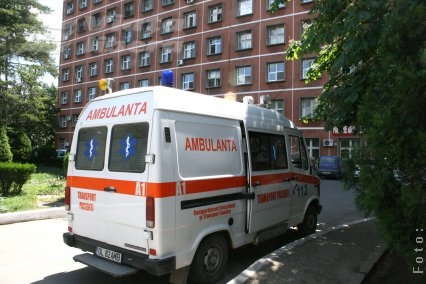 Călcat de Opel pe trotuar