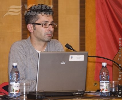 Teatrul Muzical şi Teatrul de Păpuşi se reorganizează