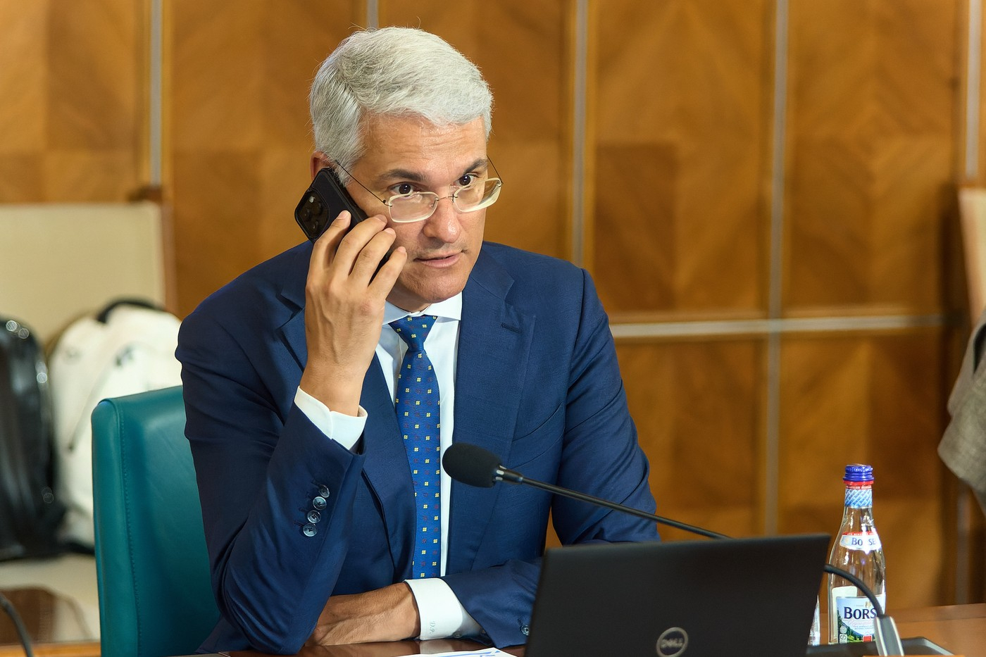 România, între deficit record și miliarde europene necheltuite