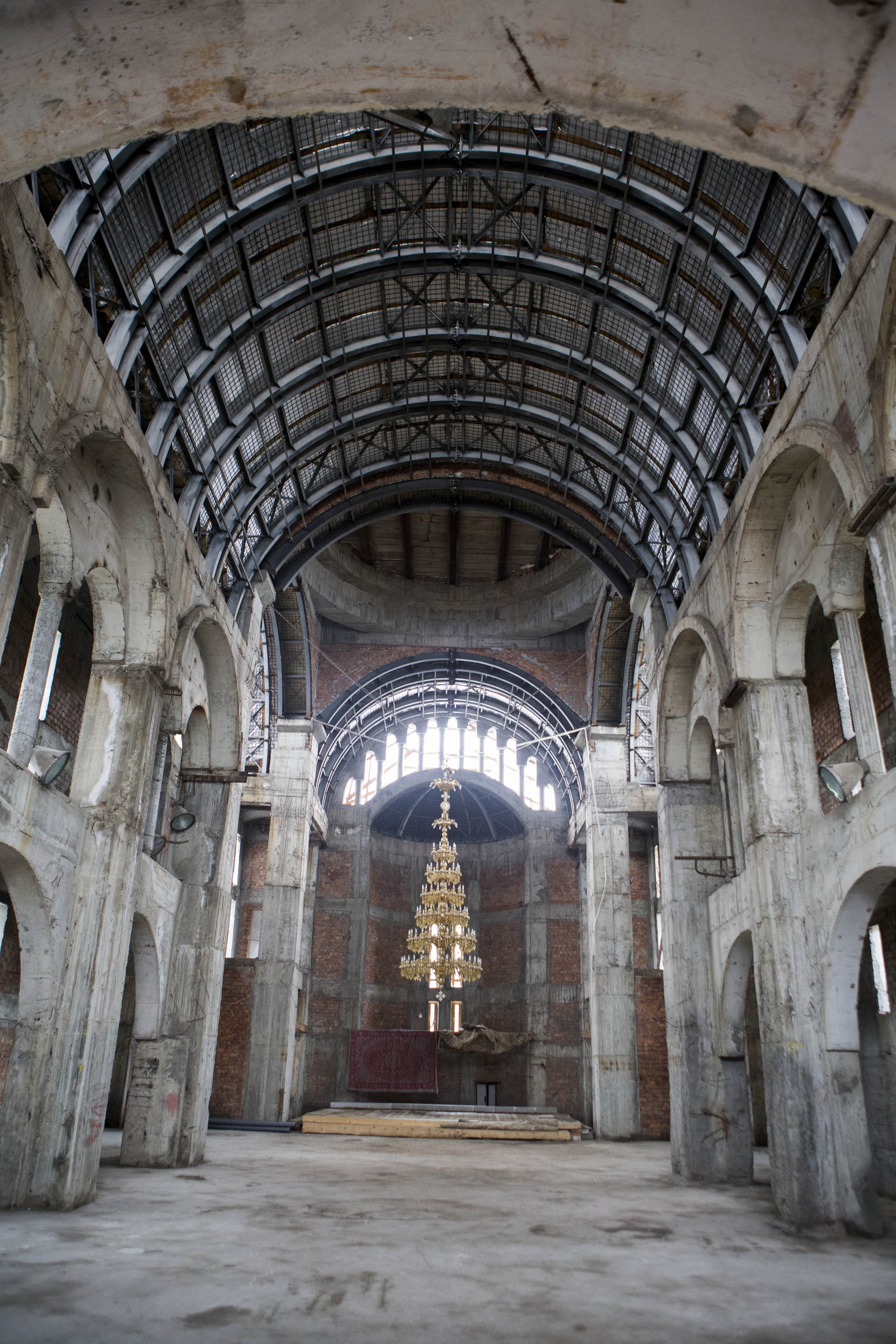 Biserica văzută, din piatră, şi una nevăzută, în suflete / Parohia "Sfânta Parascheva", în sărbătoare