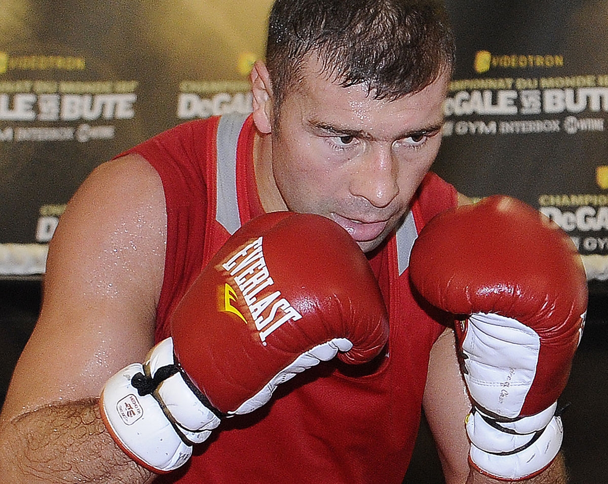 Meci cu MIZĂ URIAŞĂ - Lucian BUTE boxează duminică dimineaţă pentru RECUCERIREA centurii mondiale, susţinut din tribună şi de Florin Mergea