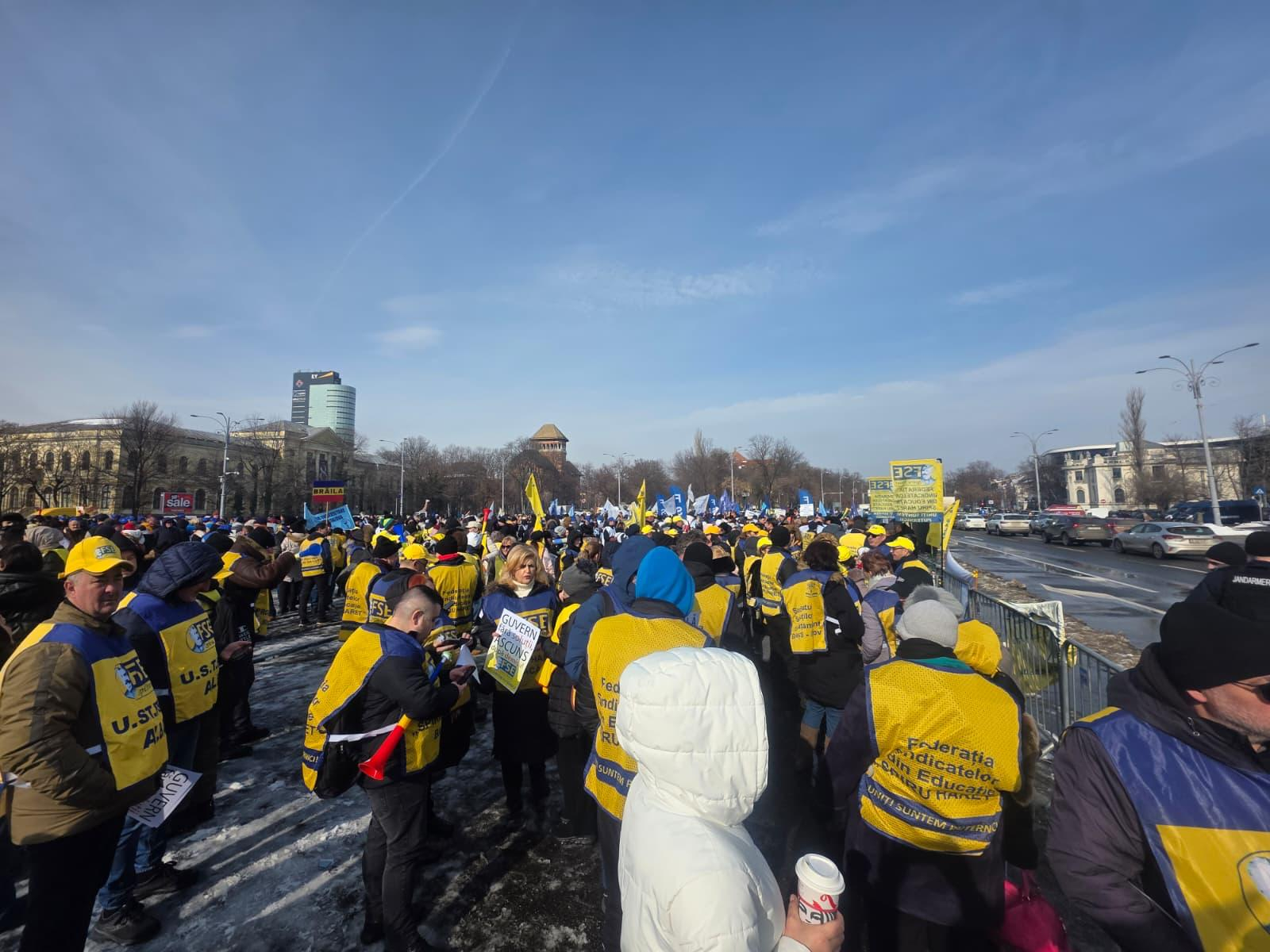 Profesorii și studenții, protest comun la Palatul Cotroceni