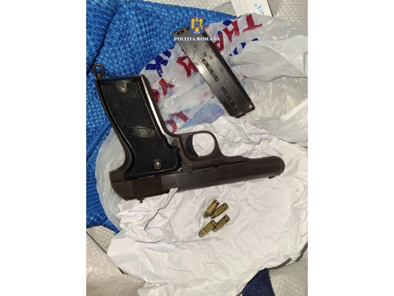 Gălățean prins în Capitală cu o armă de foc
