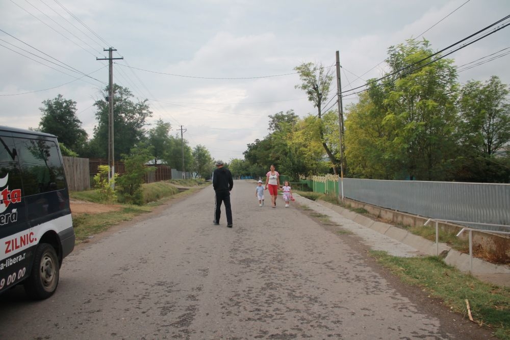 SCÂNTEIEŞTI - localitatea lucrurilor făcute pe dos. Primăria comunei este în satul aparţinător (FOTO)