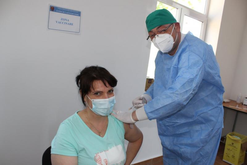 COVID-19. Duminică, sub 400 de imunizări în județ