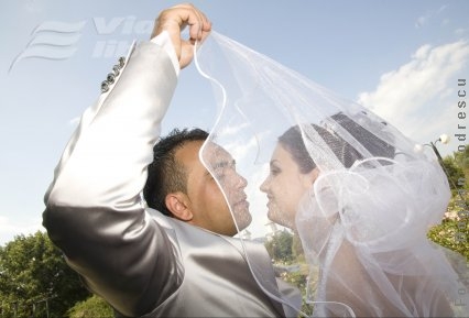 13 lei minutul de nuntă