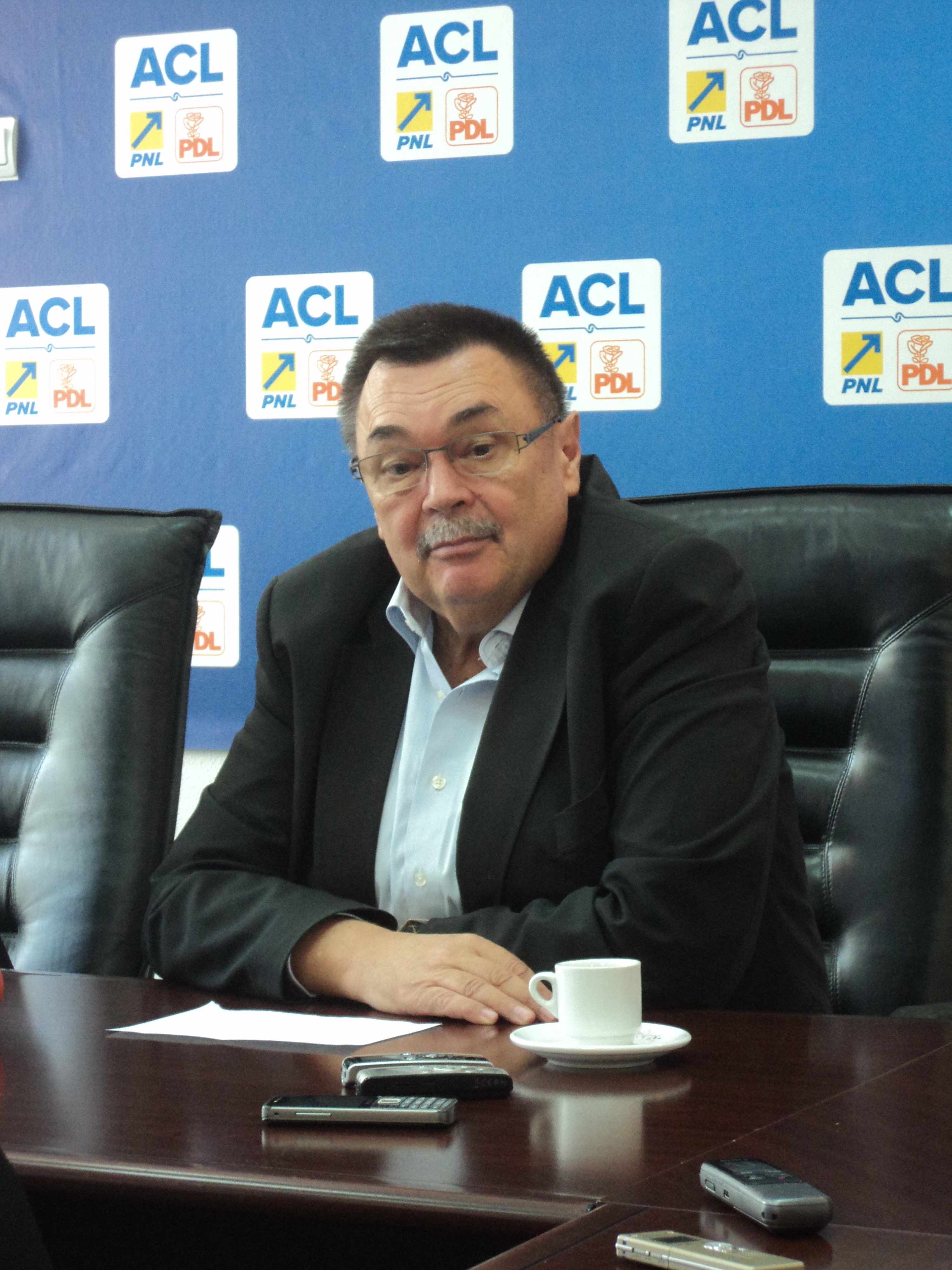 „Leapşa pe ouate” cu Marius Stan şi Dan Nica/ UNPR, doar un tranzit pentru primar către PSD?