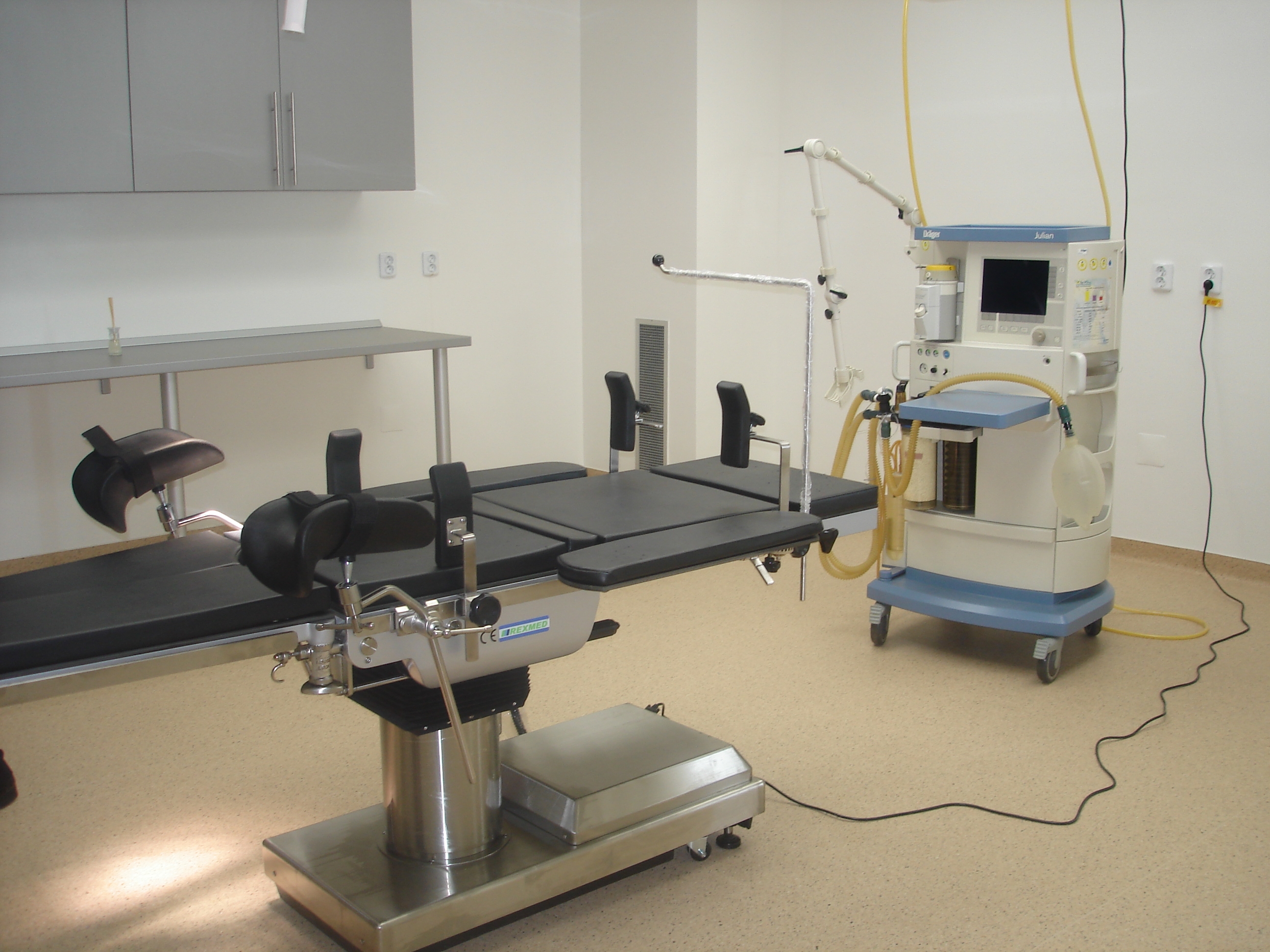 Compartiment Primiri Urgenţe dotat după ultimele standarde, la Spitalul Militar "Aristide Serfioti" Galaţi