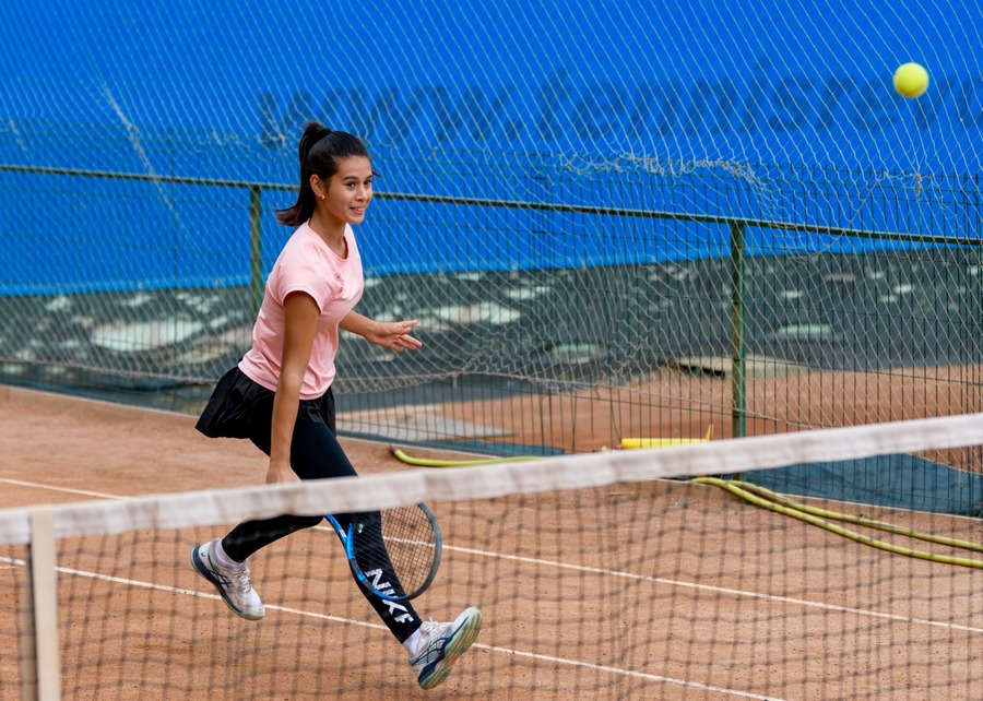 Narcisa Marcu, campioană atât la școală, cât și pe terenul de tenis
