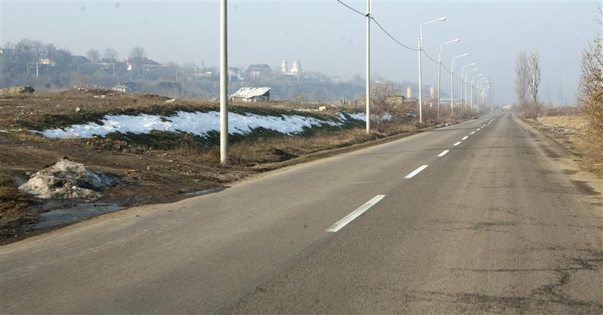 O parcare pentru tiruri va fi amenajată din primăvară lângă Brateş