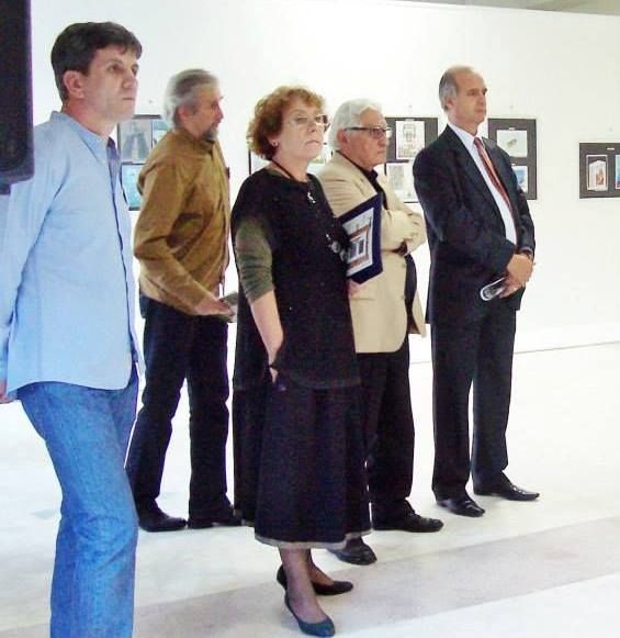 ÎNCEPE Salonul de Caricatură de la Brăila/ Presa, în săgeţile caricaturiştilor