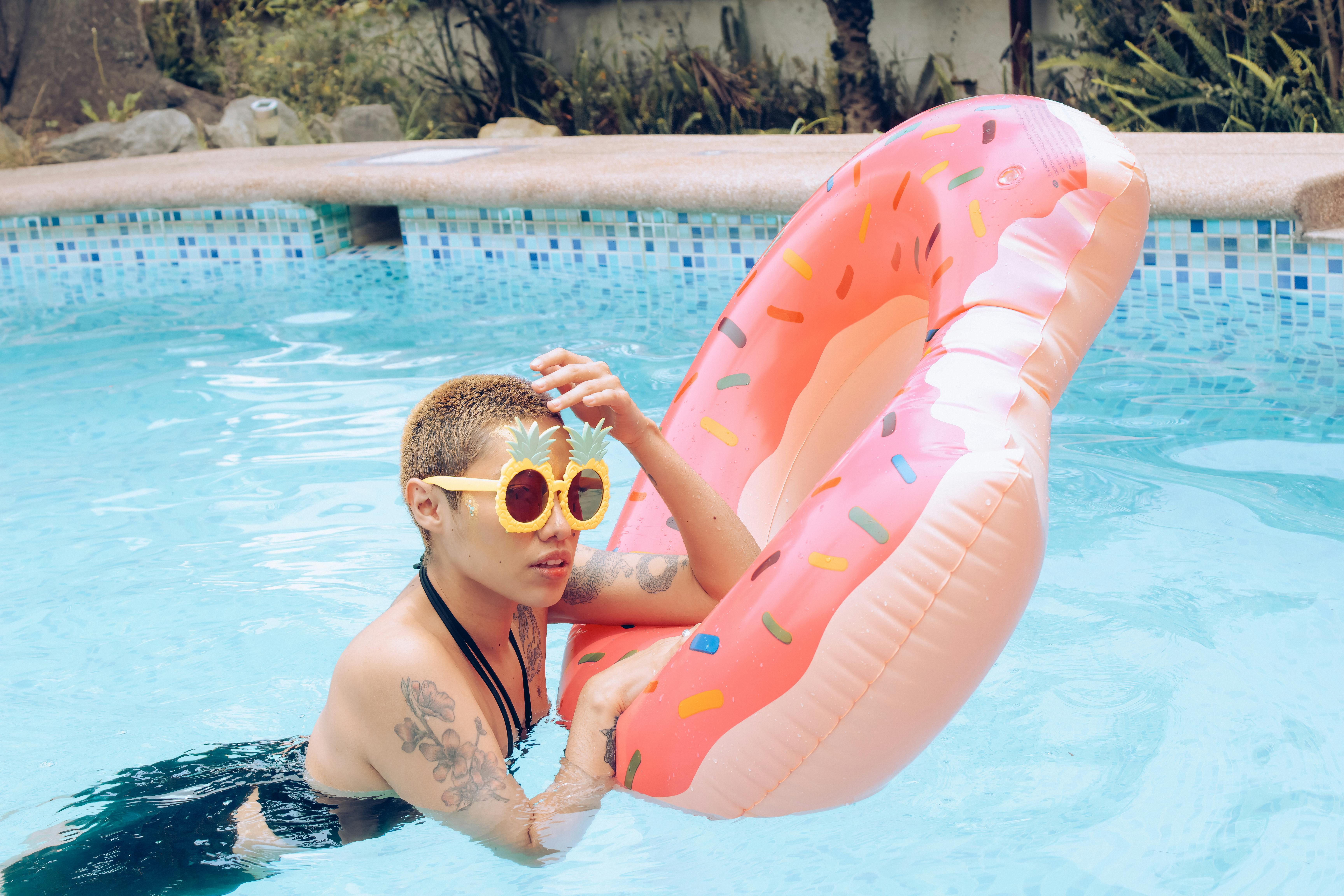 Ghid pas cu pas pentru amenajarea unui spațiu de relaxare lângă piscină