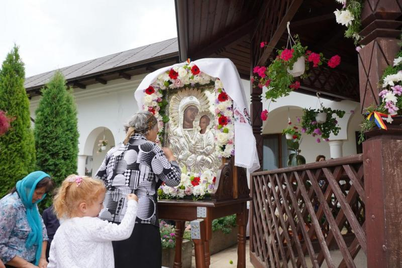 Icoana Maicii Domnului s-a întors la Mănăstirea Adam
