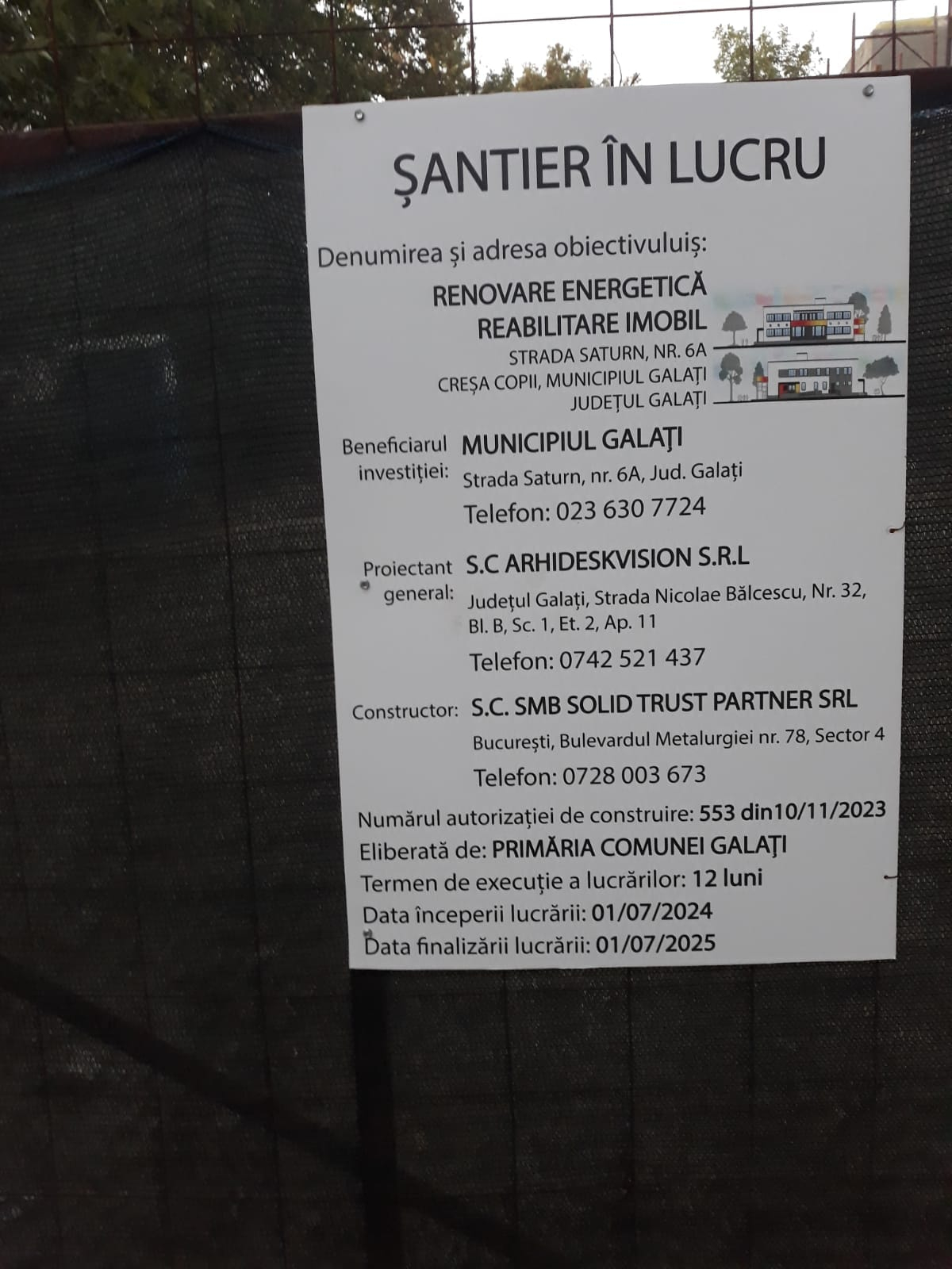 Gafă pe panoul de șantier: Primăria Comunei Galați