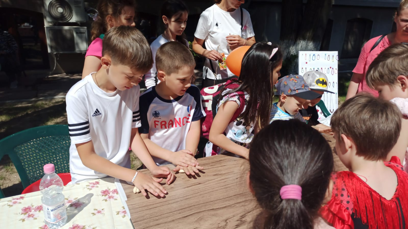 Prilej de bucurie pentru copiii de la Asociația „Sf. Vasile cel Mare”