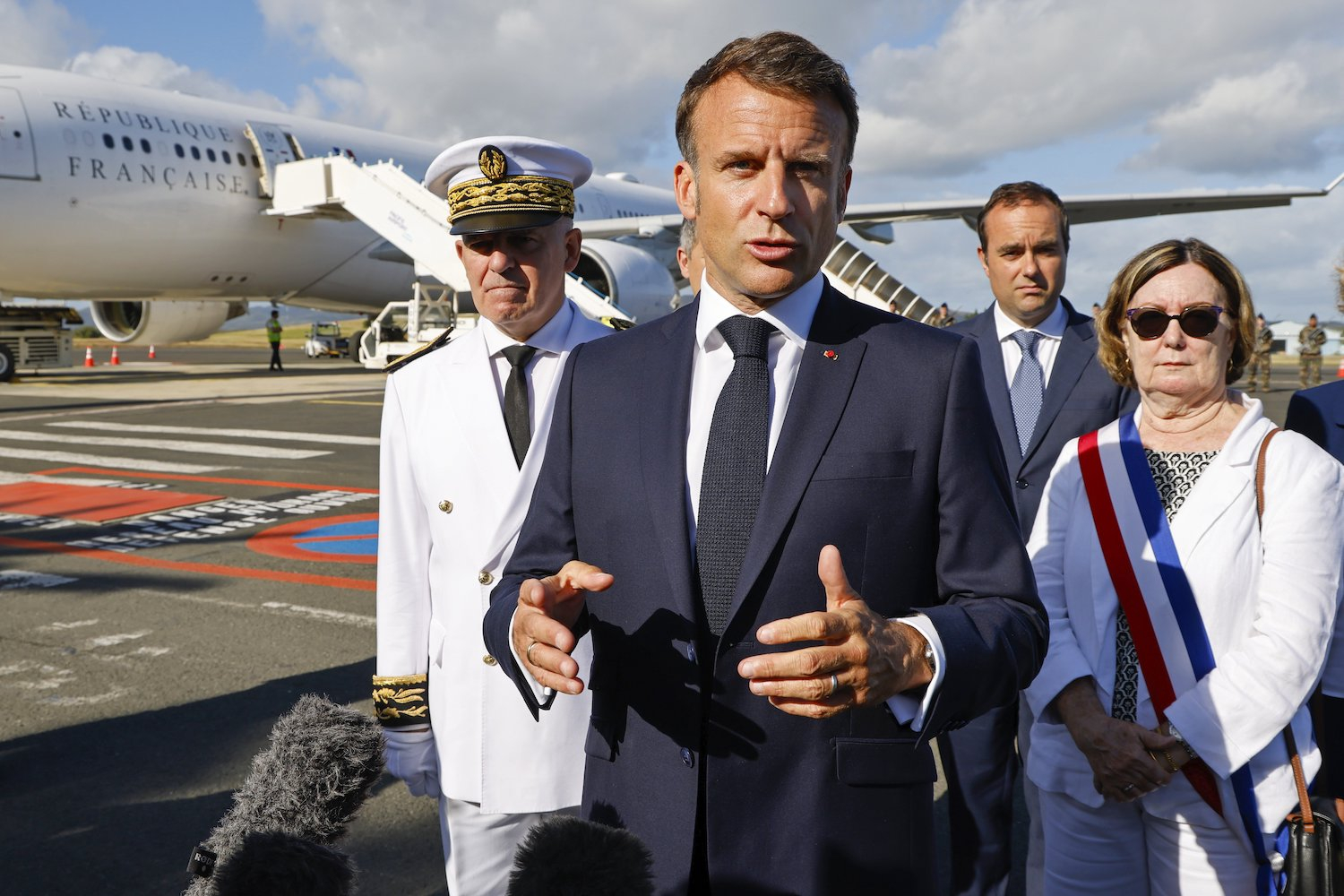 Președintele Macron, vizită-fulger în Noua Caledonie