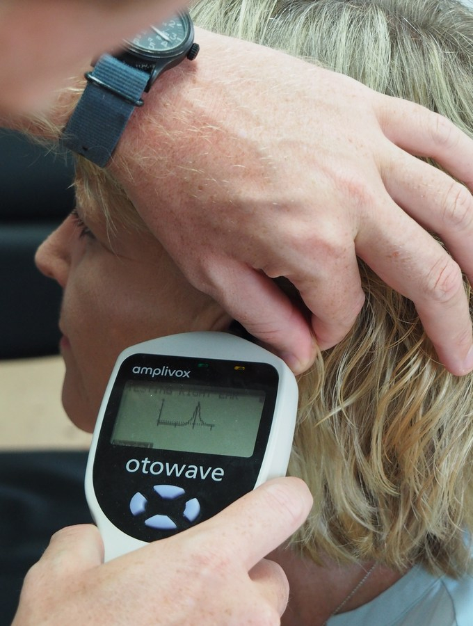 Refugiații din Ucraina vor să muncească: un medic ORL-ist caută colaborare