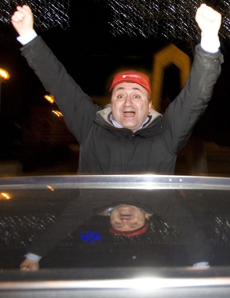 Elevii, ameninţaţi cu poze cu Pâslaru ca să ia bacalaureatul: "Veţi ajunge ca el"