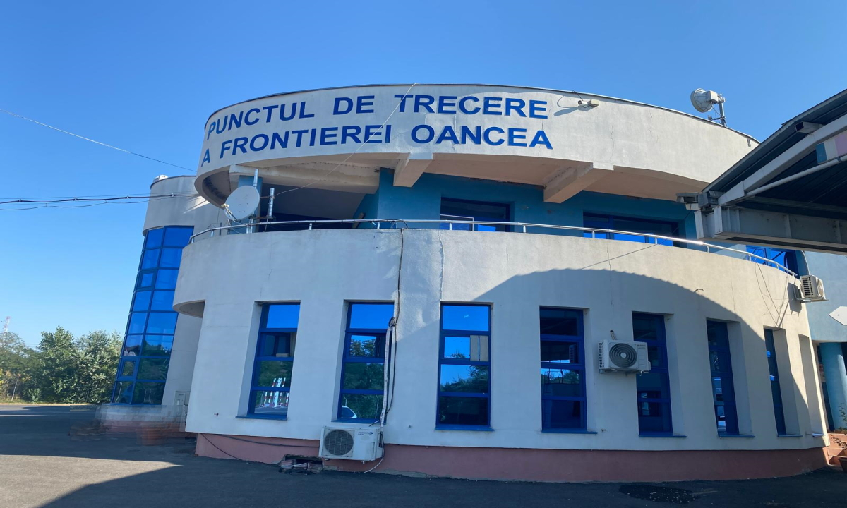 Rulotă neînmatriculată, depistată la frontieră