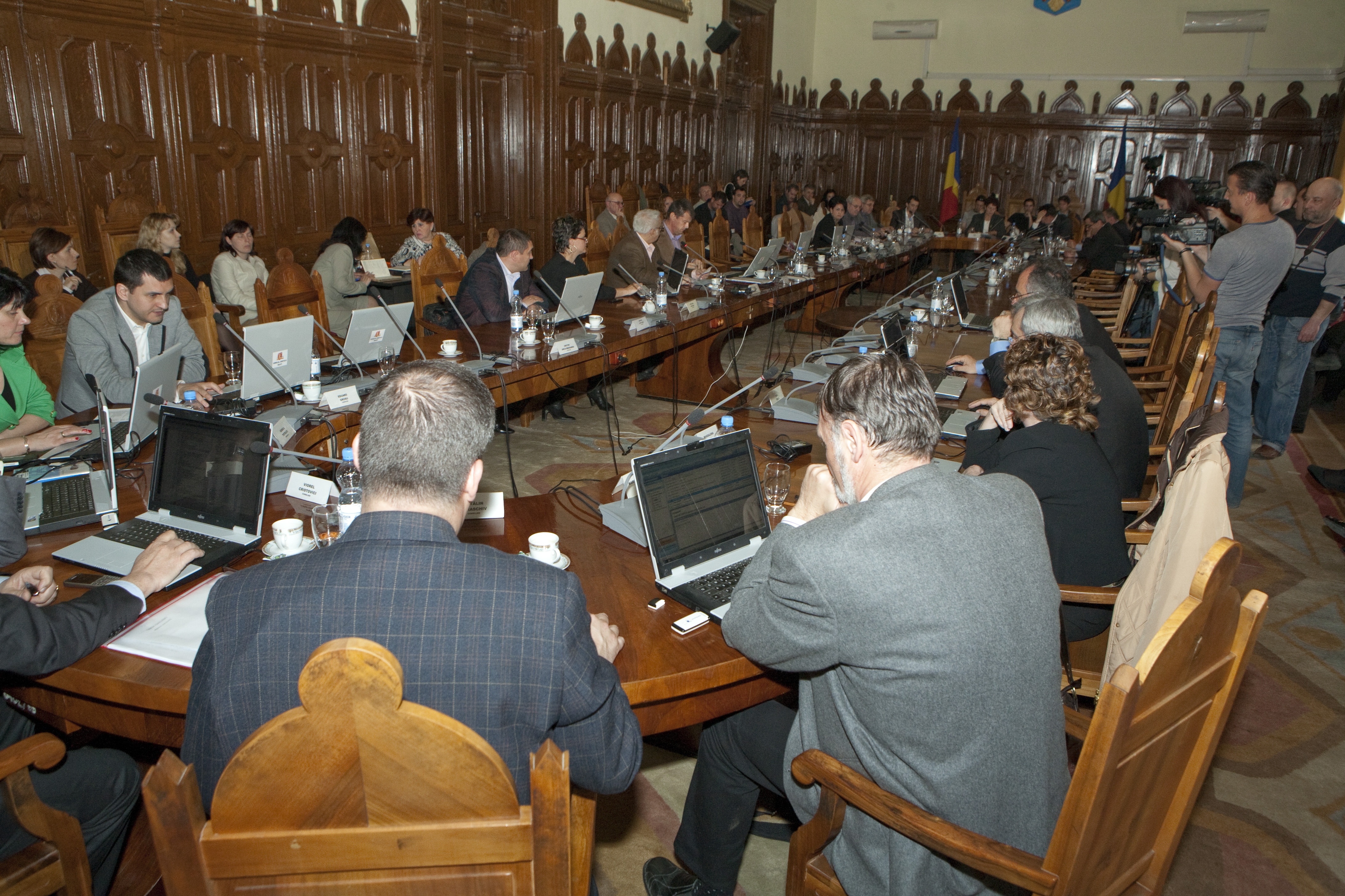 Consiliul Judeţului, resuscitat cu anestezie