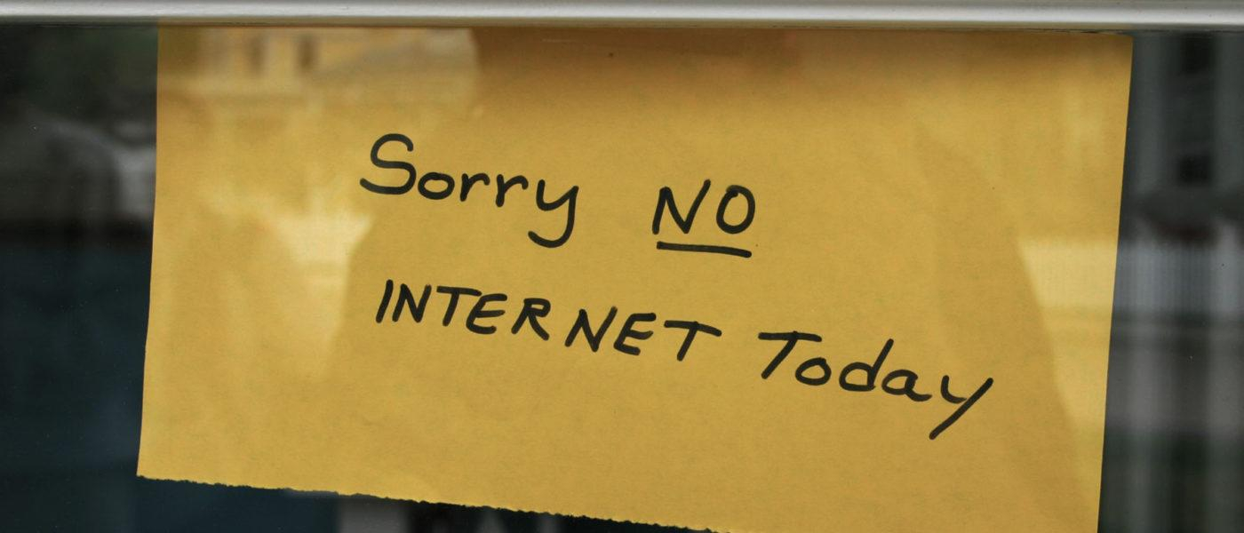 Cât costă căderea internetului