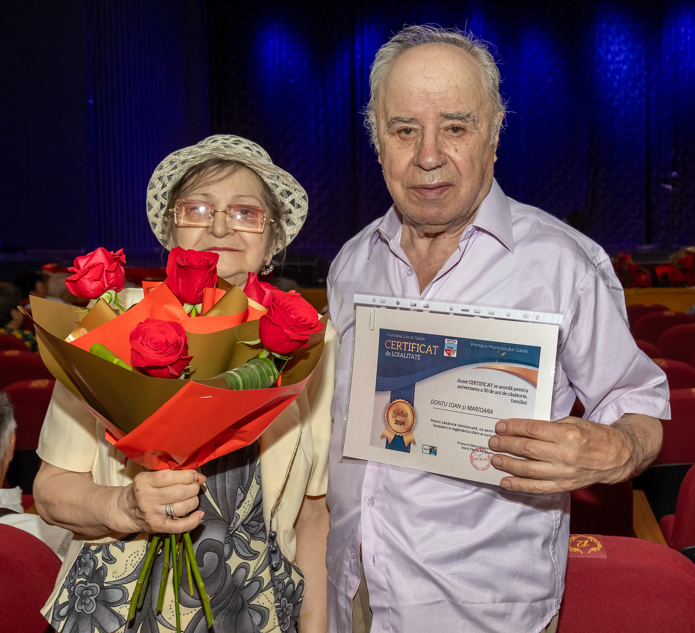 500 de lei, flori și diplome, pentru 50 de ani de căsnicie