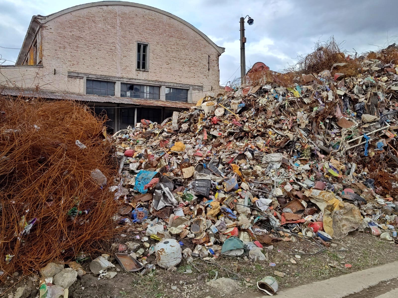 Deșeuri metalice „tratate” cu amenzi