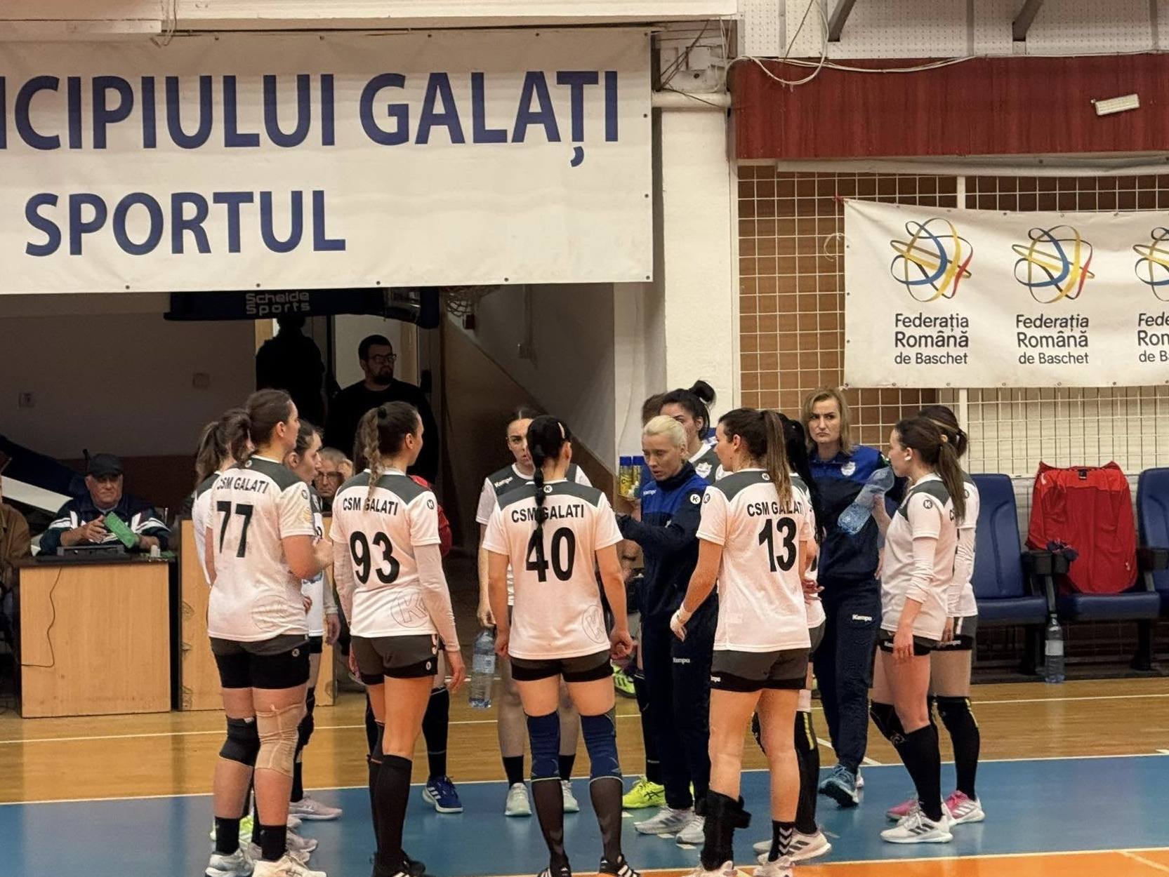 Handbalistele de la CSM Galați, învinse la Cluj-Napoca