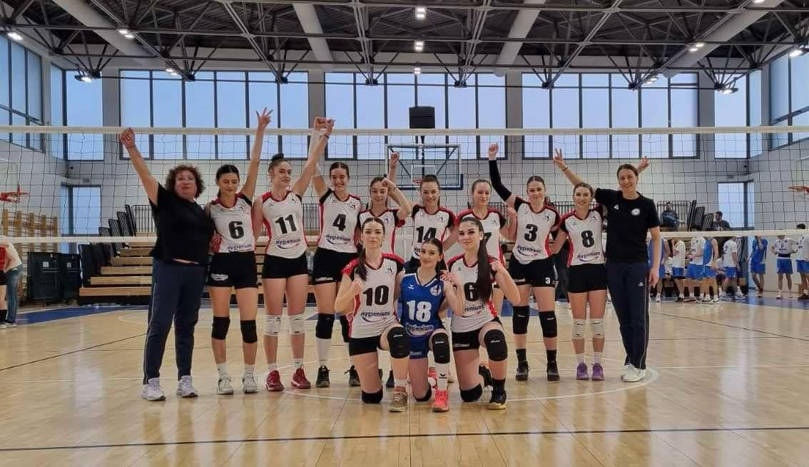 Voleibalistele de la CSU Galaţi, meciul al doilea în play-off