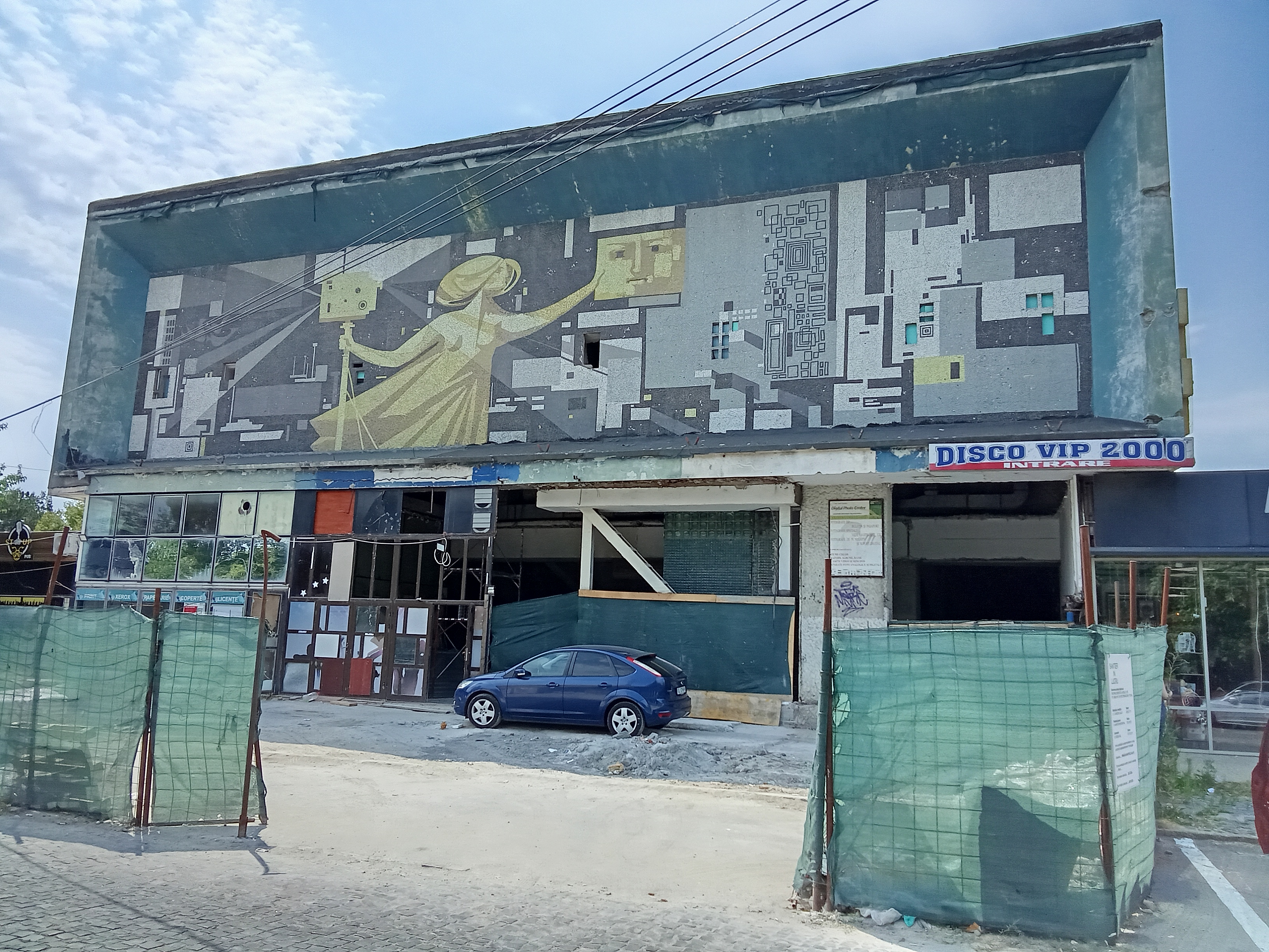 Renovarea fostului Cinema „Țiglina”, mai scumpă cu 1,4 milioane de lei (FOTO)