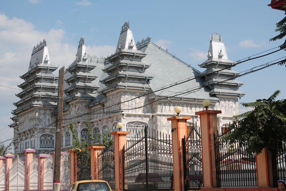 ”Racordare clandestină, ca la Ivești și Toflea”. Pamflet