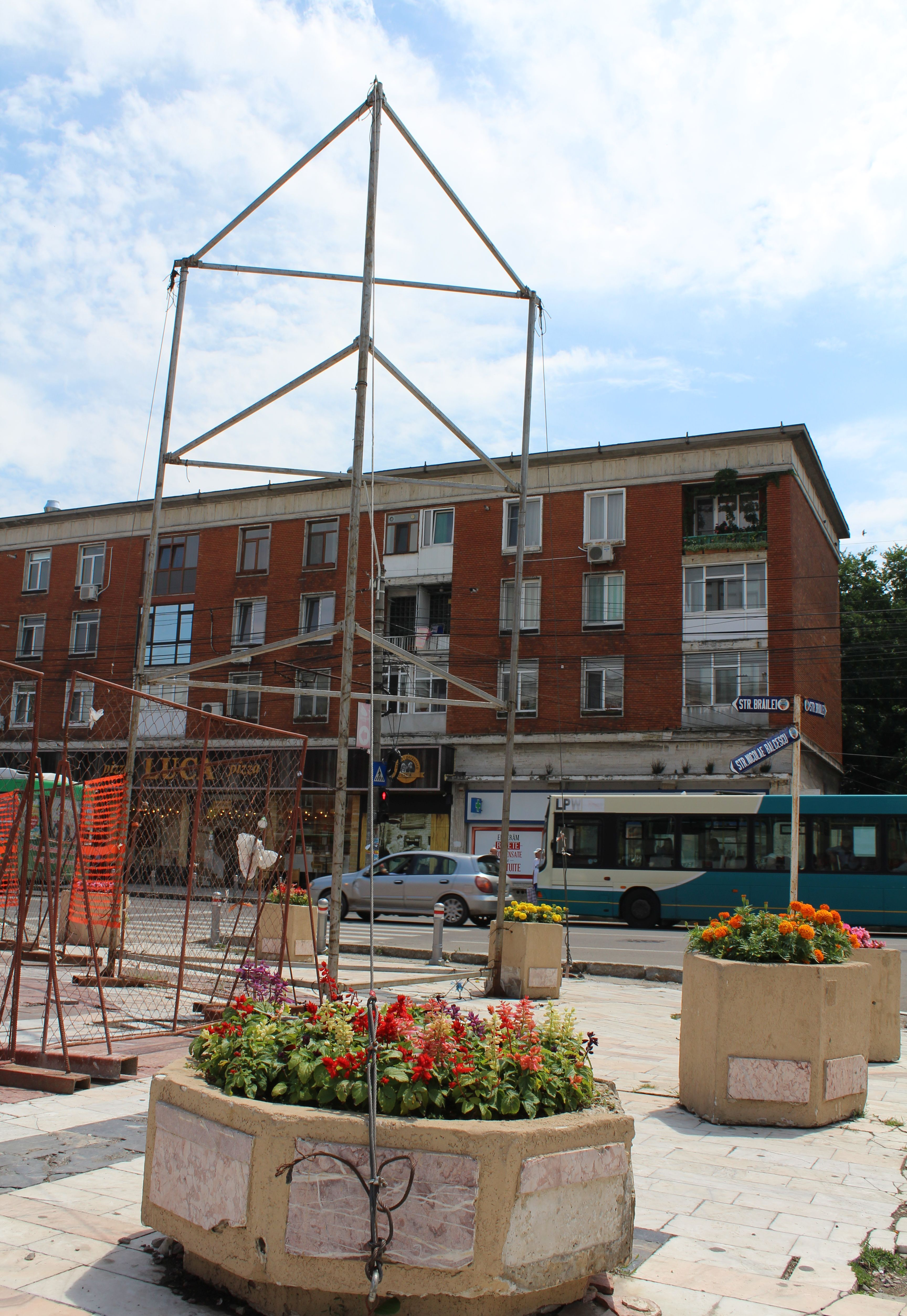 Panouri publicitare amplasate ilegal pe domeniul public