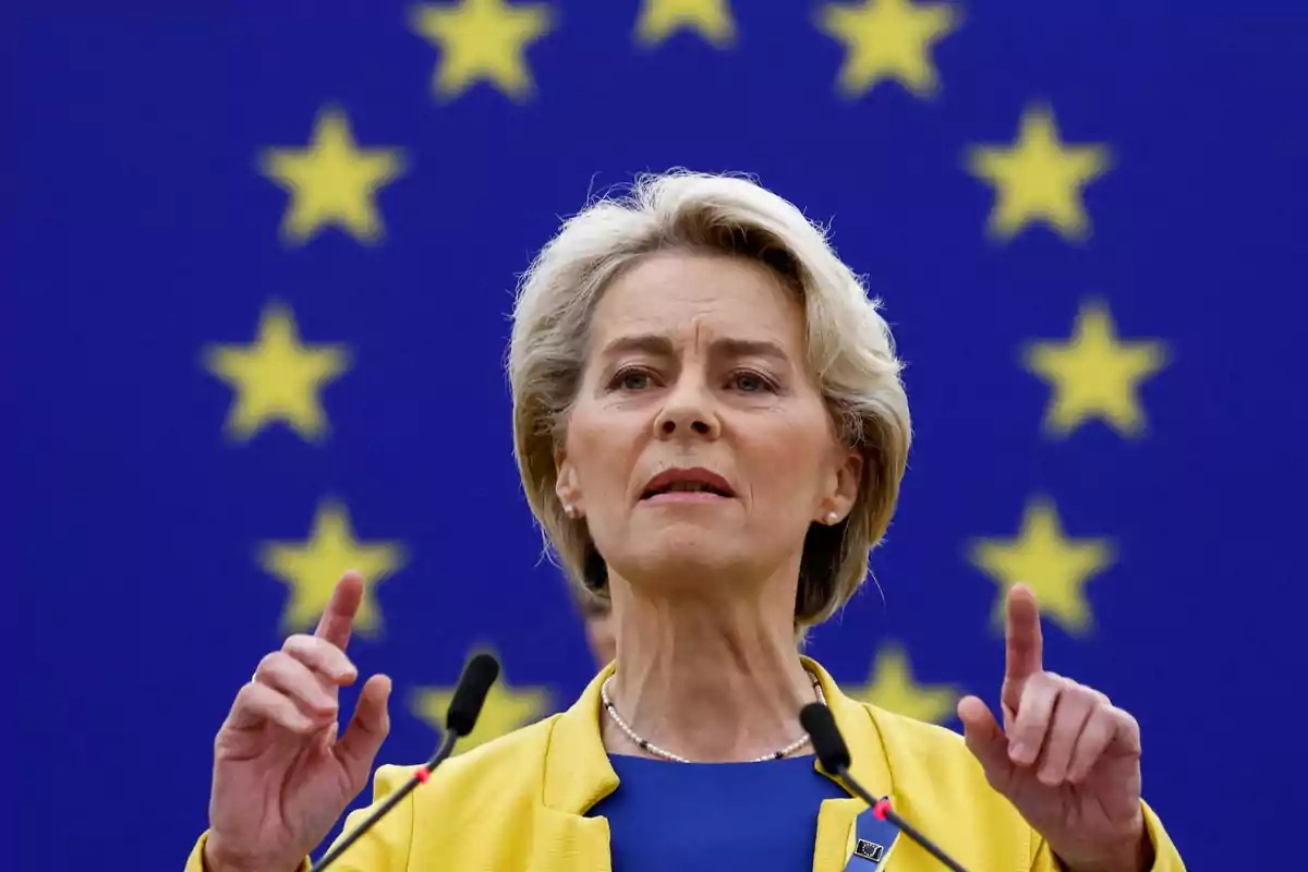 Opt eurodeputați români, voturi pentru moțiunea de cenzură împotriva Comisiei Europene