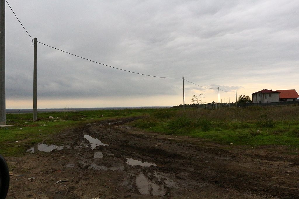 O primărie din apropierea Galaţiului dă LOCURI DE CASE pentru tineri