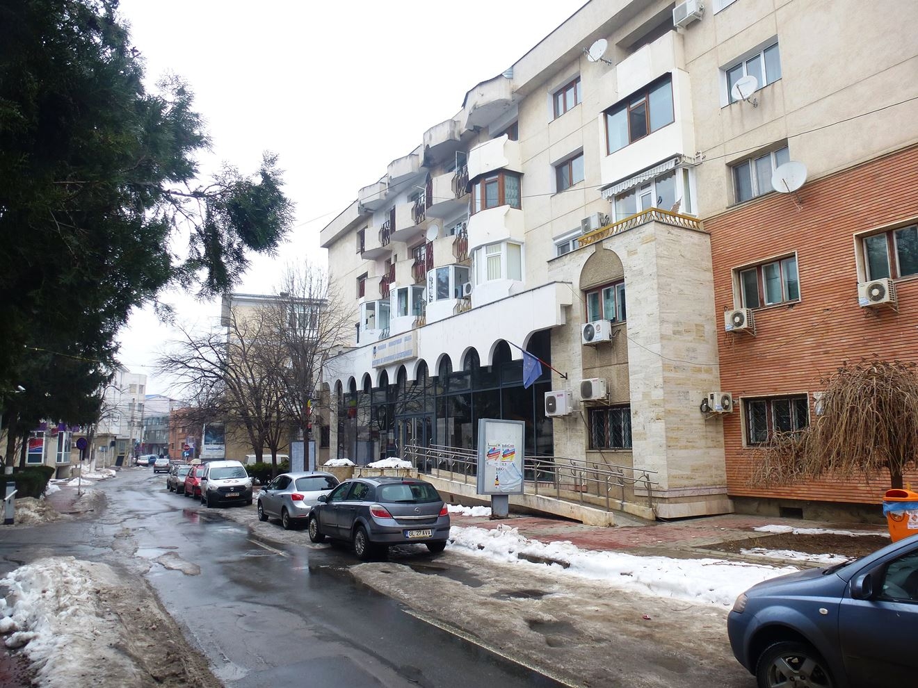 FOTO/ ZĂPADA tronează în continuare prin Galaţi. Pe PRIMAR nici instituțiile nu-l citesc