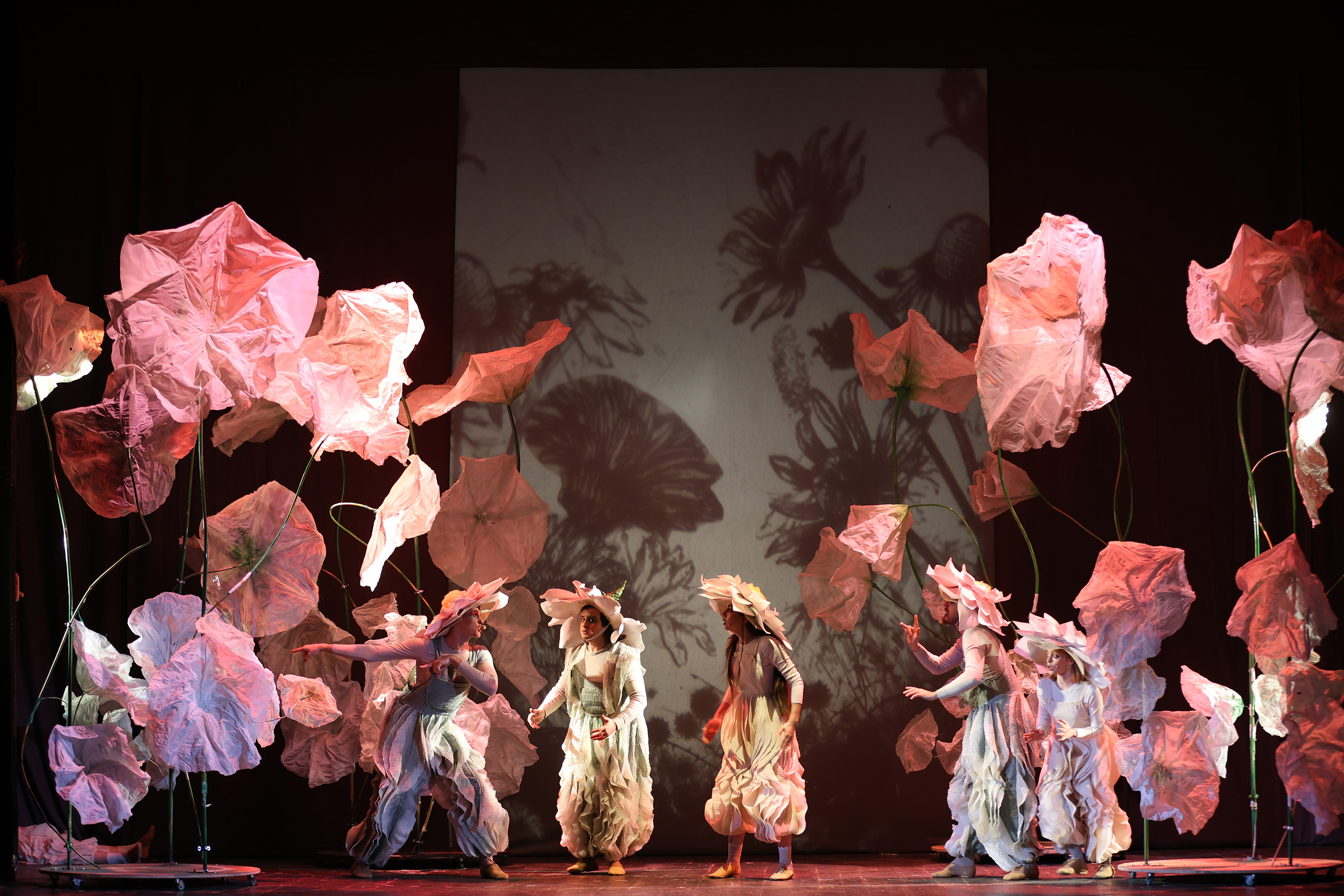 Teatrul „Gulliver” a împlinit 72 de ani