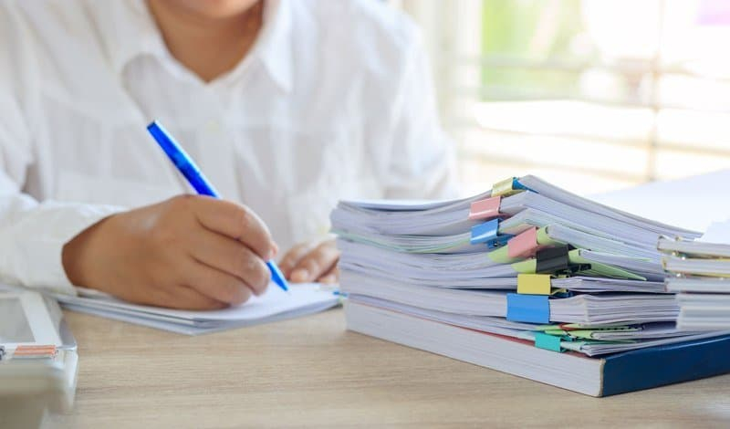 Profesori fără catedre sau examen de titularizare an de an