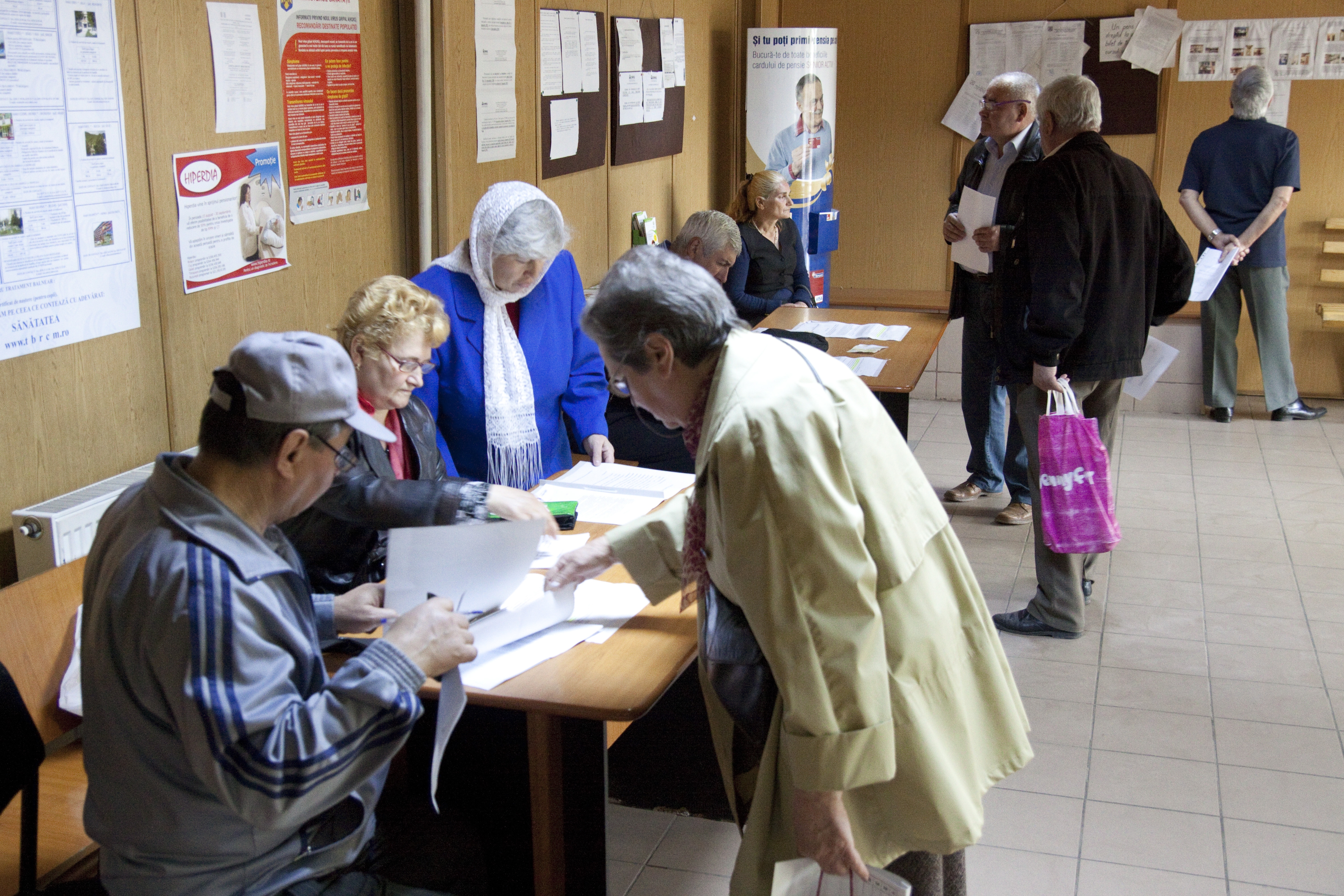 Începând cu luna mai, pensiile vor creşte