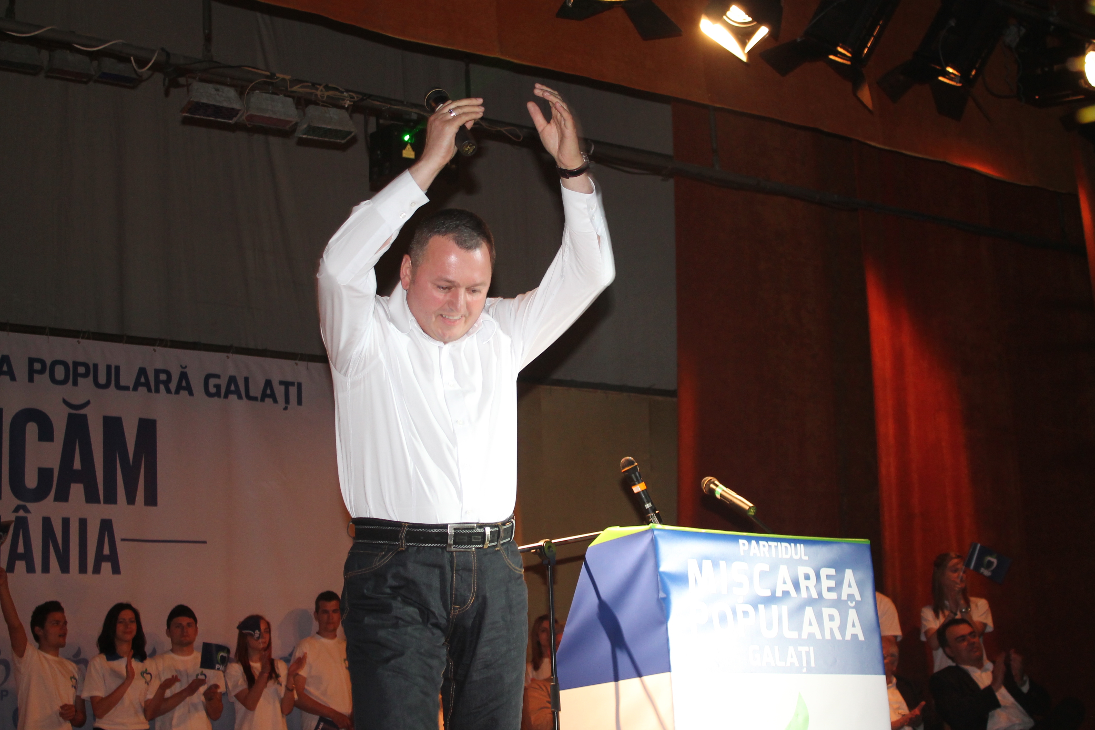 Politică de weekend/ Iulian Aramă este naş pentru a cincea oară