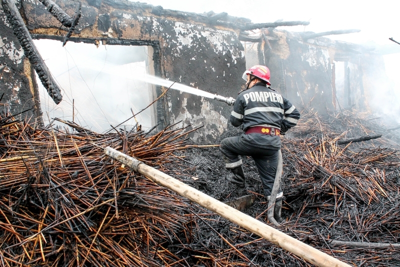370 de incendii şi 19 persoane decedate la Galaţi