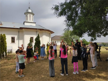 Copiii din Măcișeni, în pelerinaj la Mănăstirea Adam