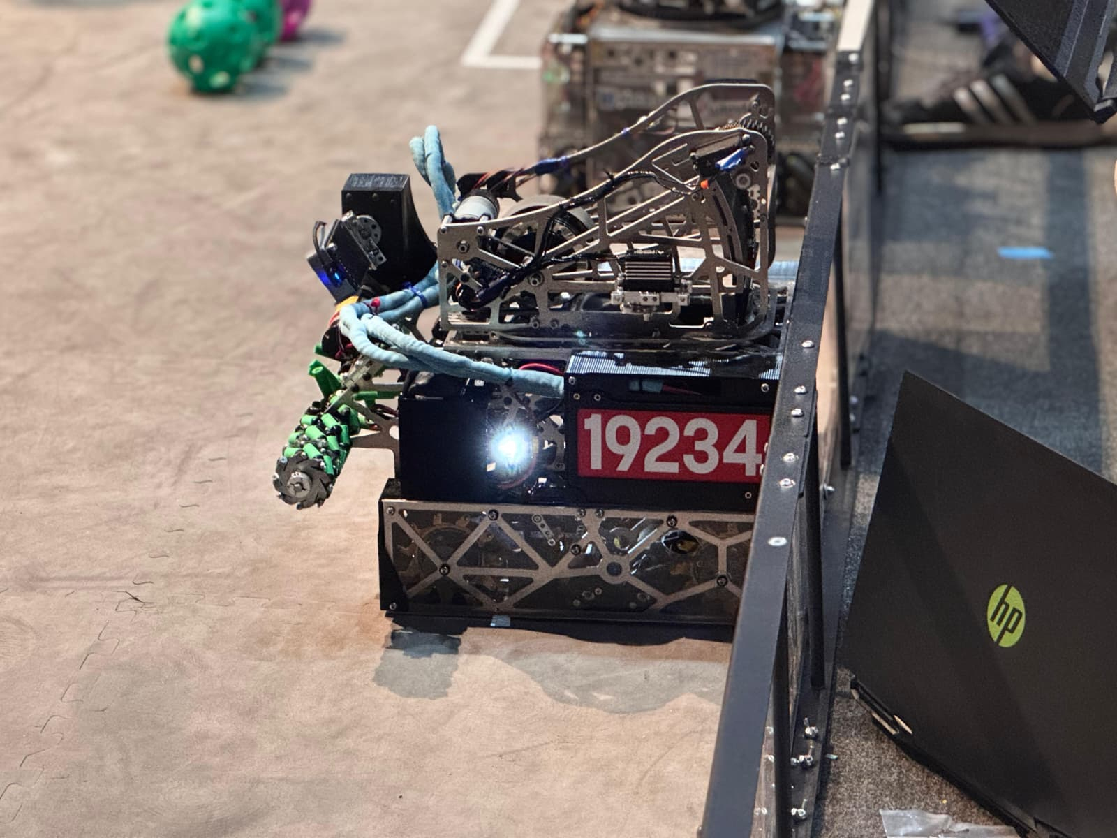 Echipa de robotică ByteForce s-a calificat la Campionatul European