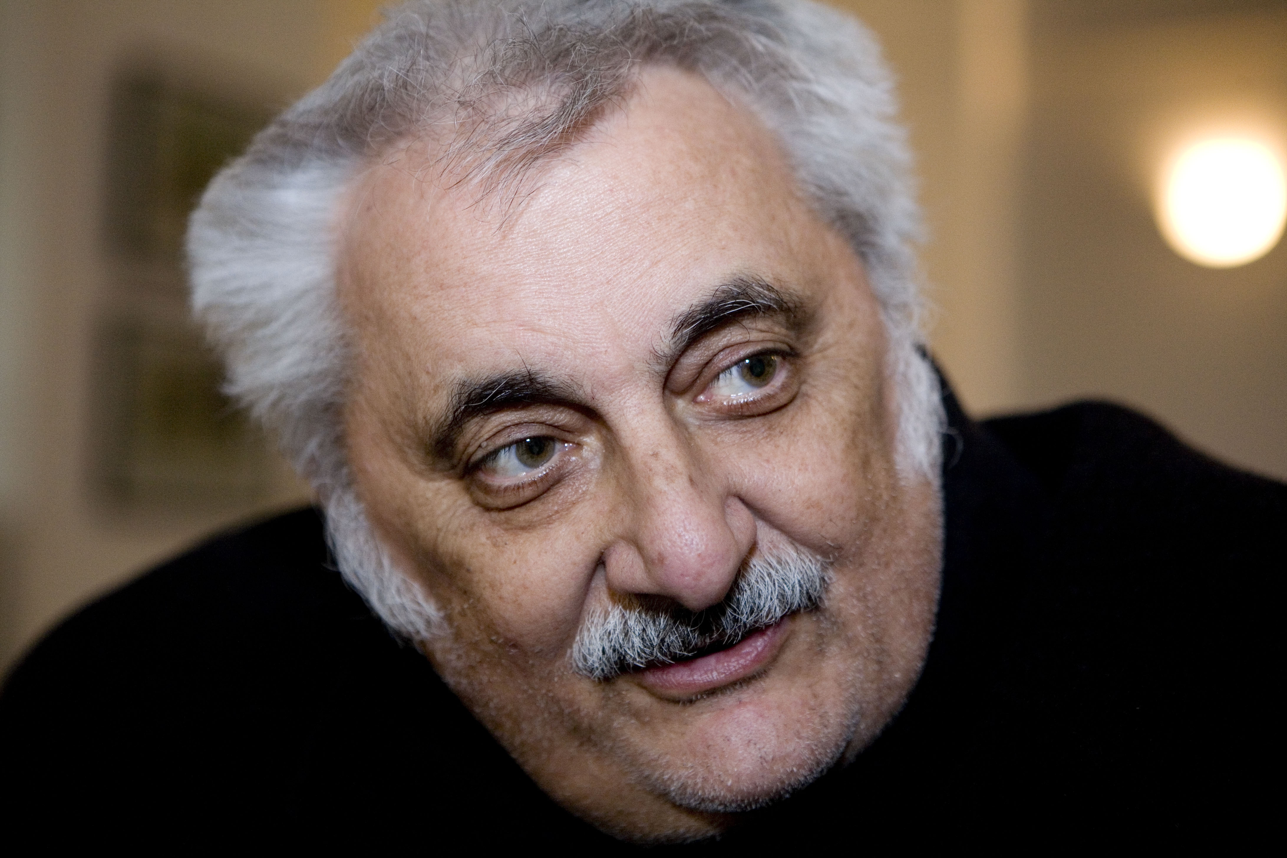 Cursuri în Germania: Bacalbaşa, diplomă în inundaţii