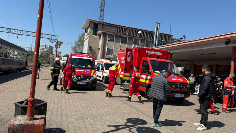 Două trenuri s-au ciocnit în gara Constanţa. Autorităţile au activat Planul Roşu de Intervenţie