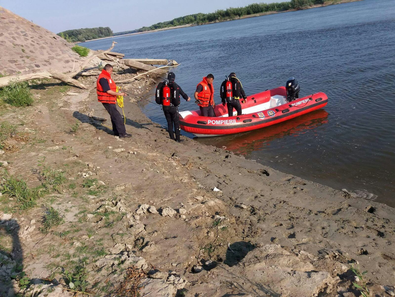 Nu avem PLAJE amenajate la Dunăre! Scăldatul ”sălbatic” la Galaţi şi Brăila, plătit cu viaţa