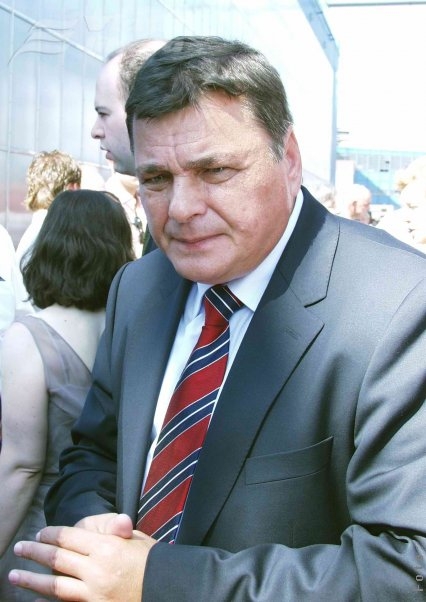 Primăria strânge cureaua. Apă-Canal, prima gaură