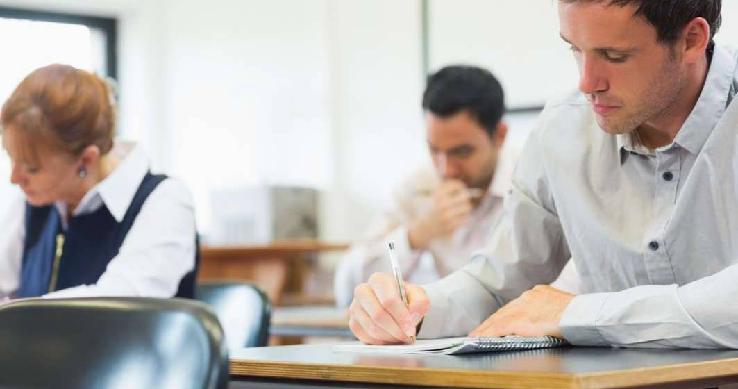 De luni începe depunerea dosarelor pentru titularizare