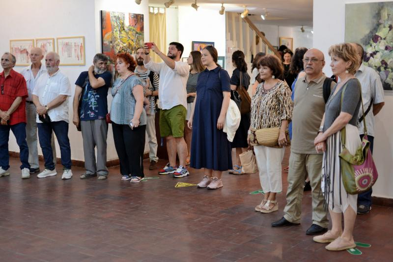 Artiştii plastici gălăţeni, într-o expoziţie de anvergură la Bucureşti