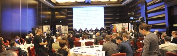 Patronii din construcţii se întâlnesc joi la Galaţi